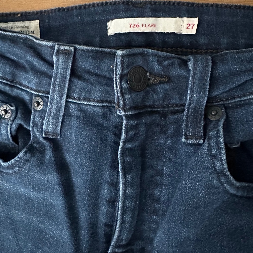 Levi 726 Flare - Picture 2 of 8